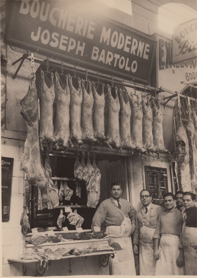 Joseph Bartolo and friend with employees. Marché Central 1955 (Jose Mangani Collection, Tunisia 2019)