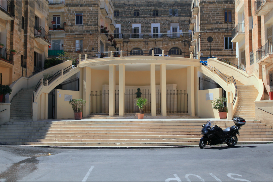 A bust to Azopardo in Senglea. Photo: Frank Vincentz – Own work