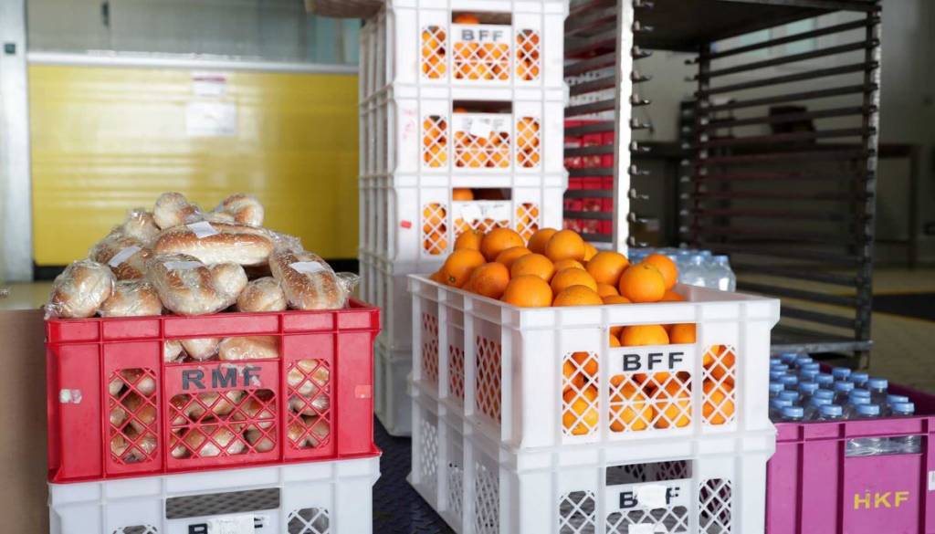A kitchen where Skema 9 school meals are prepared (Photo: DOI)