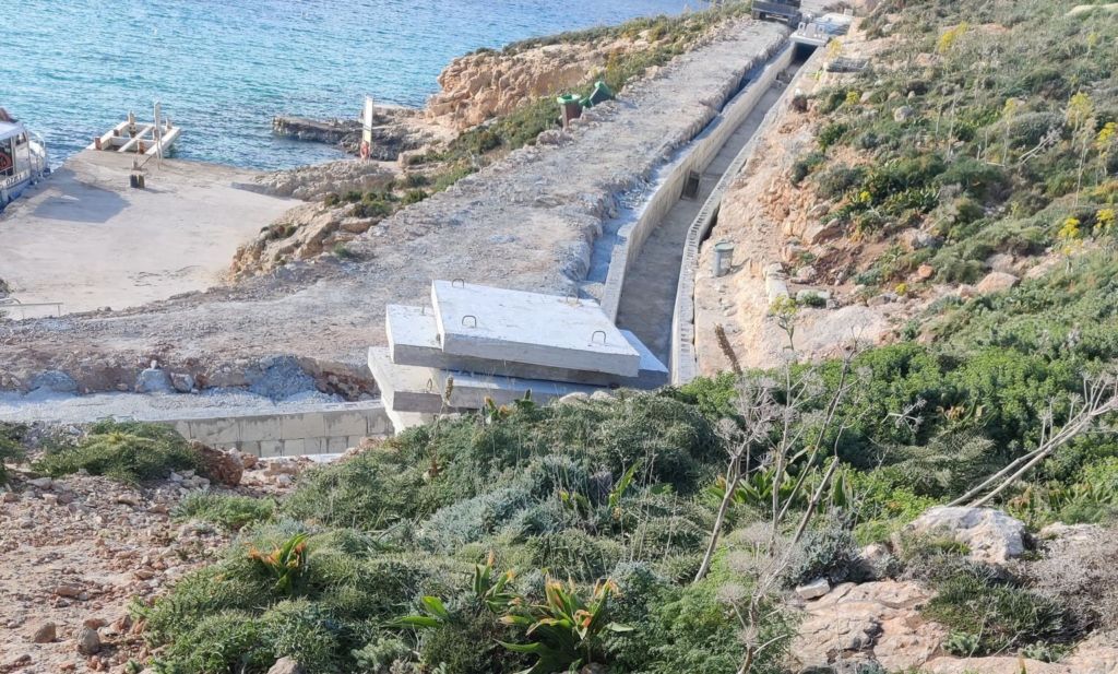 The Comino road works 