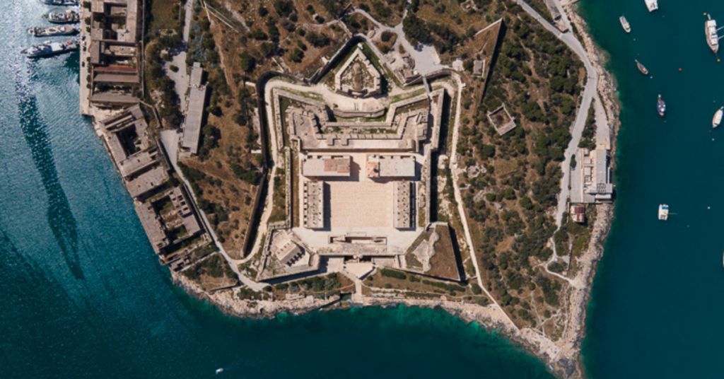 Fort Manoel, Manoel Island