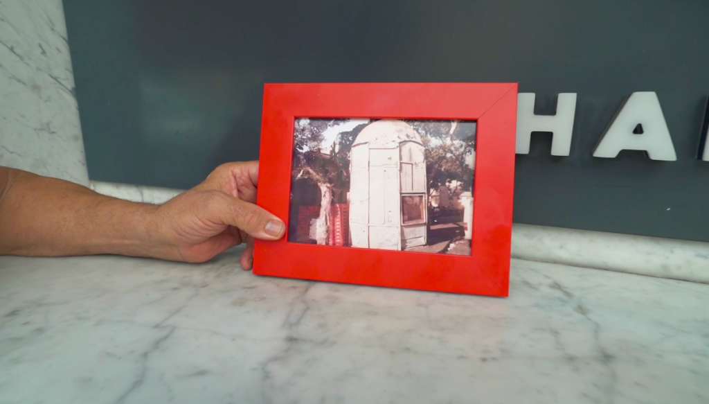 An earlier version of the famous kiosk