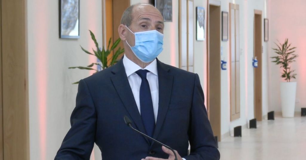 Health Minister Chris Fearne