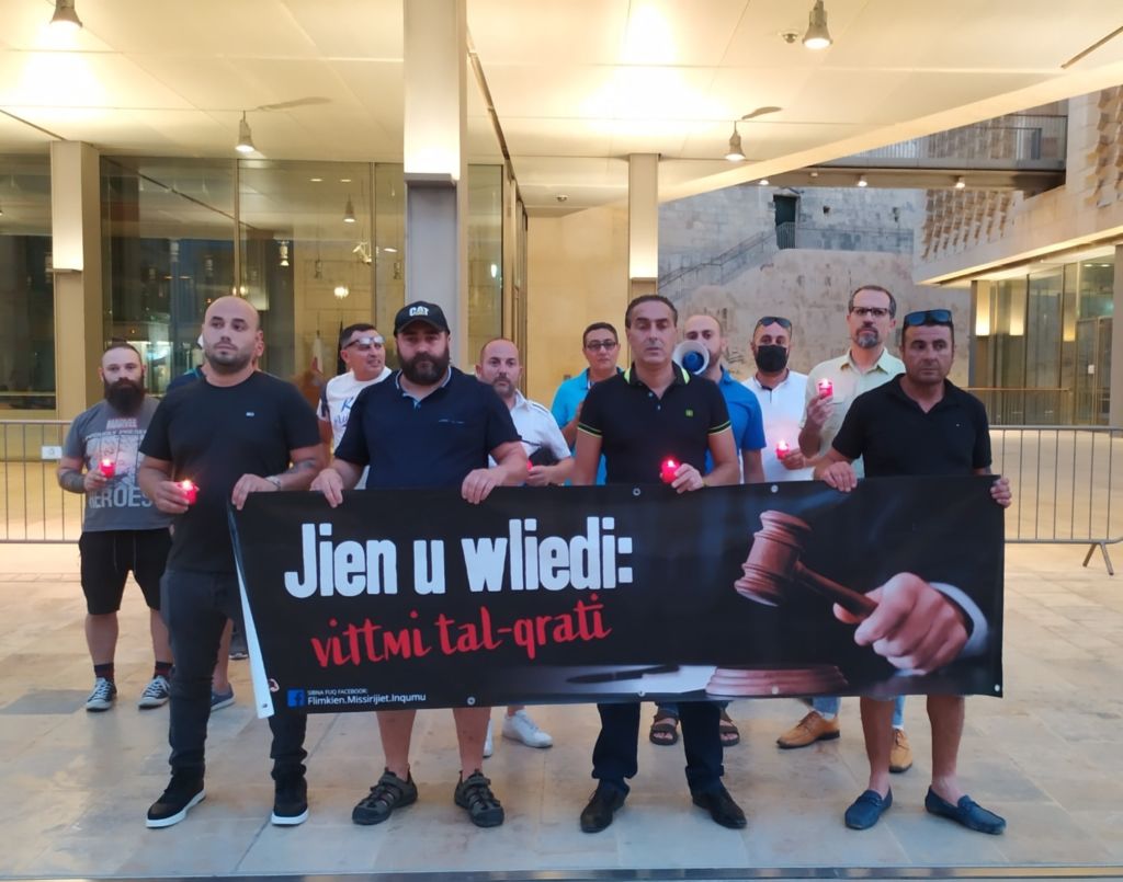 Members of Flimkien Missirijiet Inqumu in Valletta