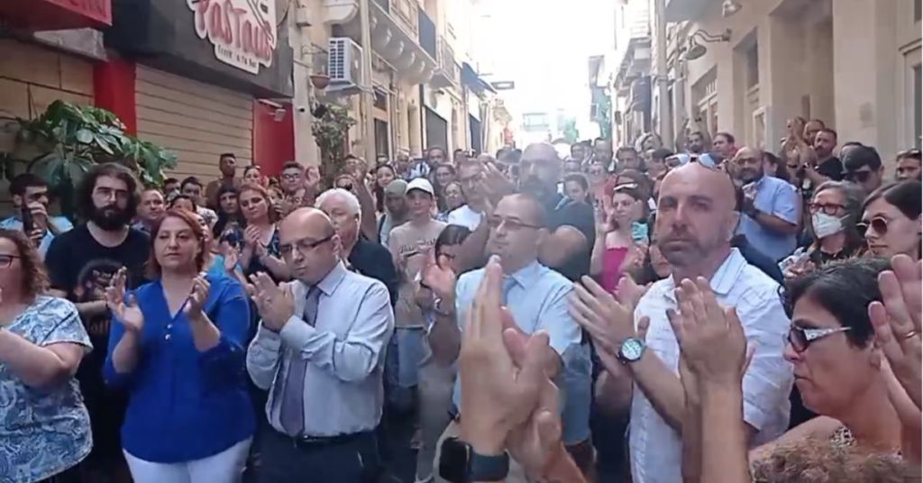 The protest ended with a clap of solidarity for Mallia 