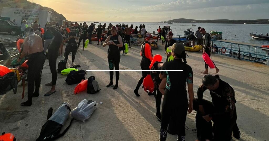 Swimmers getting ready at Hondoq Bay