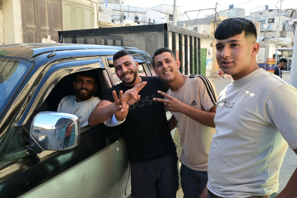 People of Al-Arroub 